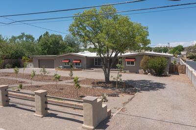 2805 GLENWOOD Drive NW, Albuquerque