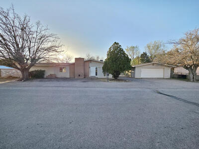 1211 PRESIDIO Place SW, Albuquerque 