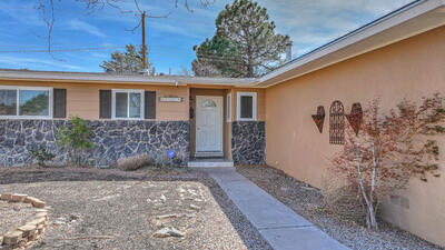 9100 LA BARRANCA Avenue NE, Albuquerque