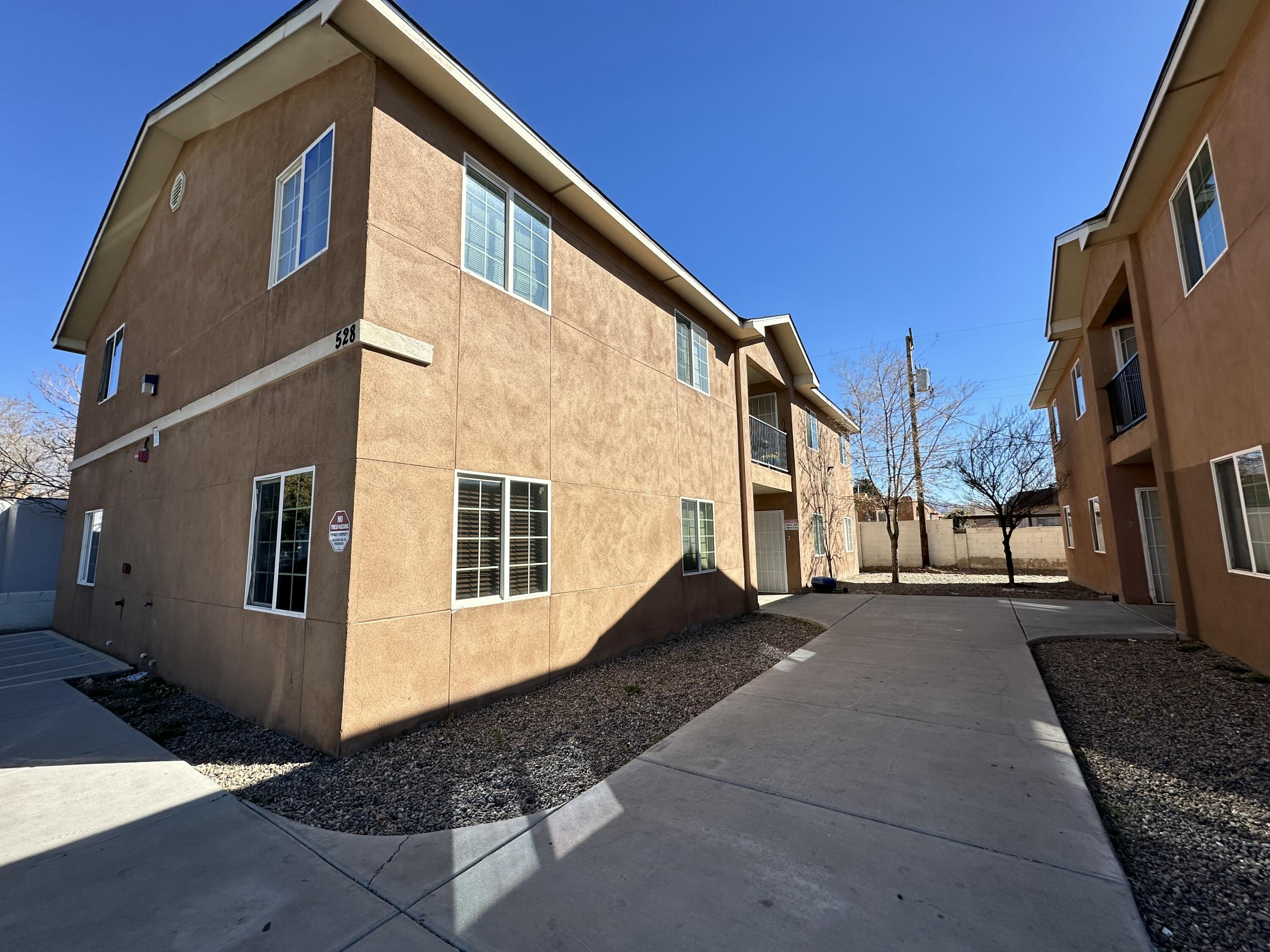 528 ALVARADO Drive SE - Main Image