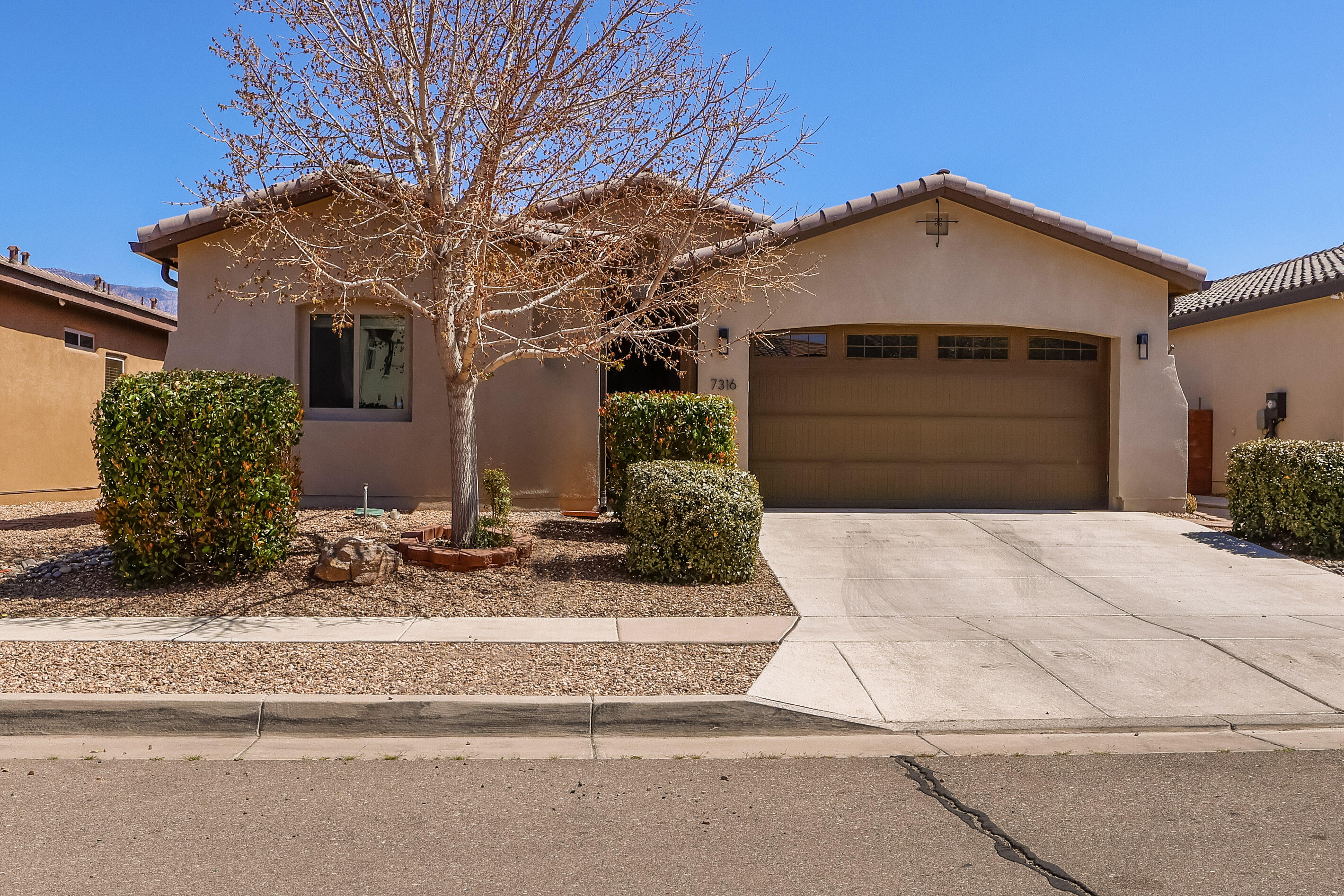7316 LAGUNA NIGUEL Drive NE - Main Image