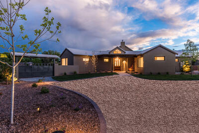 1016 GUADALUPE VILLA NW, Albuquerque
