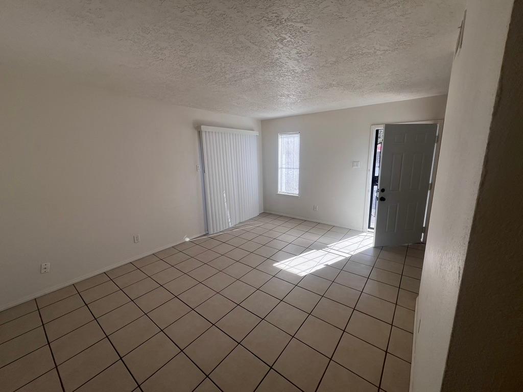 1005 Dickerson Drive SE A - Main Image