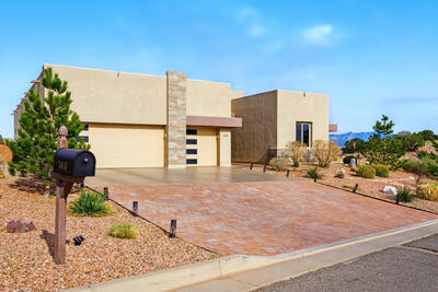5611 DESERT SKY Place NE, Rio Rancho
