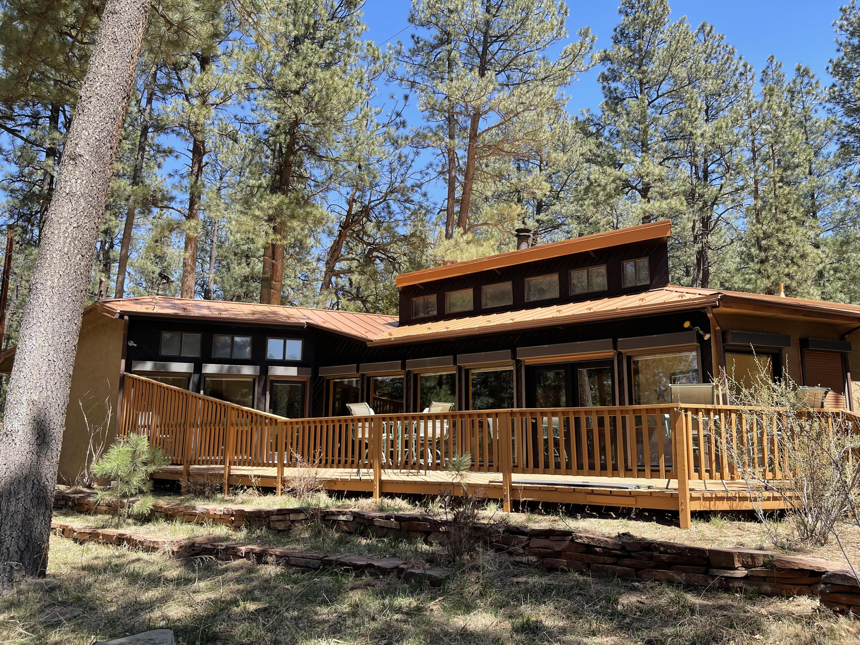 4 Forest Drive - Main Image