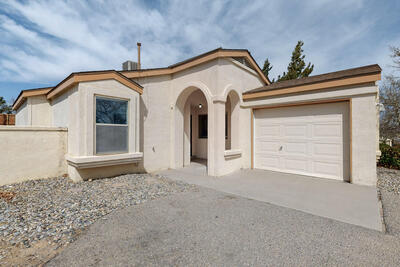 900 Charles Drive NE, Rio Rancho