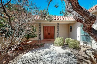 7827 ACADEMY Trail NE, Albuquerque