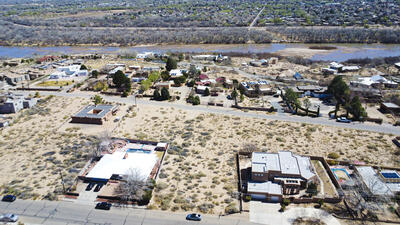 ALAMOGORDO Drive NW, Albuquerque 