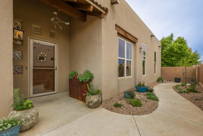 4701 MI CORDELIA Drive NW, Albuquerque 