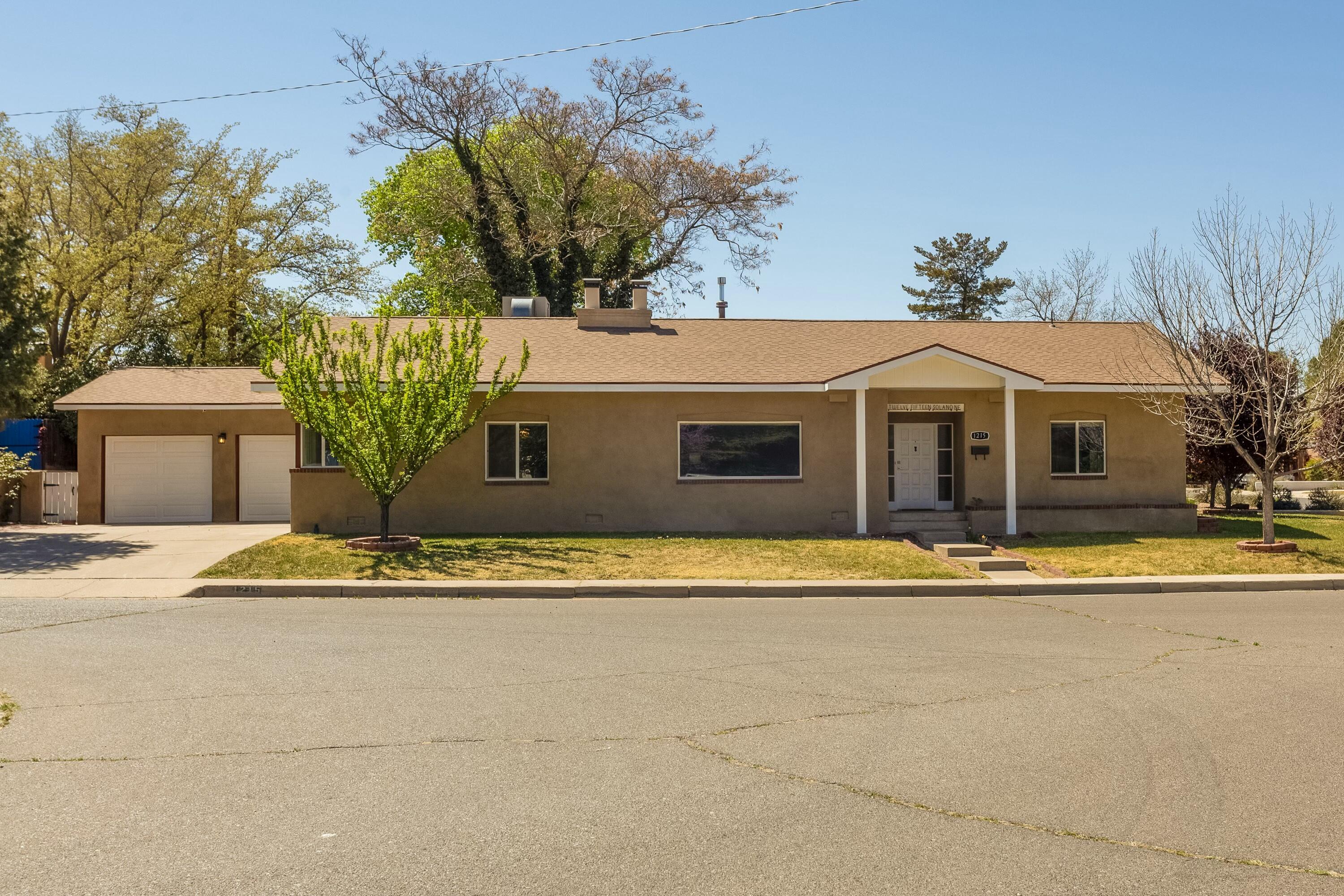 1215 SOLANO Drive NE - Main Image