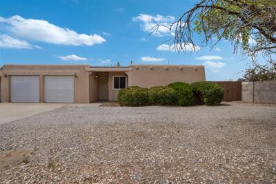 6505 MCKINNEY Drive NE, Albuquerque