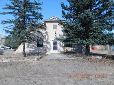 208 S WHITE OAKS Avenue, Capitan 