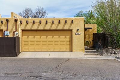 29 CALLE PLAYA DEL SOL NE, Albuquerque