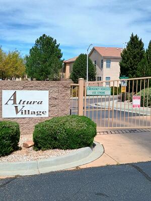 4220 ALTURA MESA Lane NE, Albuquerque 