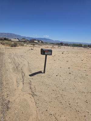 1990 12th Avenue SE, Rio Rancho 