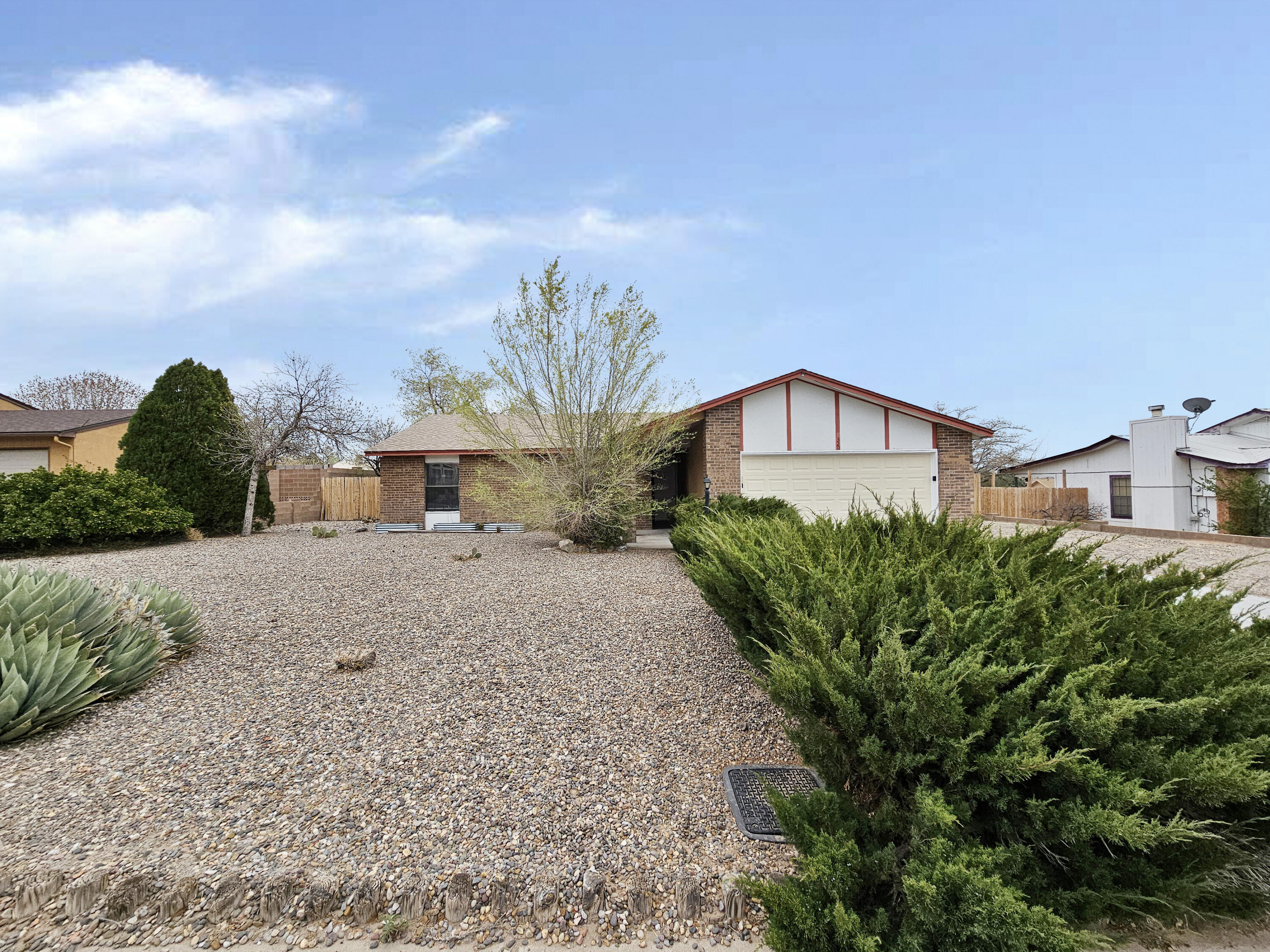 320 TIGRIS Road NE - Main Image