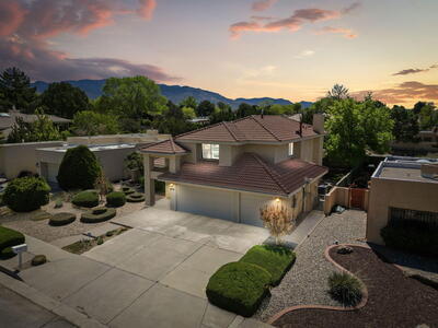 8720 MADRE Avenue NE, Albuquerque