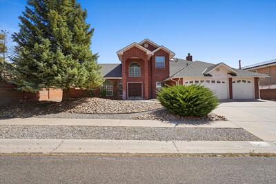 8200 CORONA Avenue NE, Albuquerque