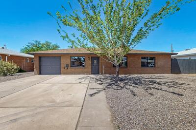 2227 INEZ Drive NE, Albuquerque