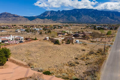 9611 MODESTO Avenue NE, Albuquerque 