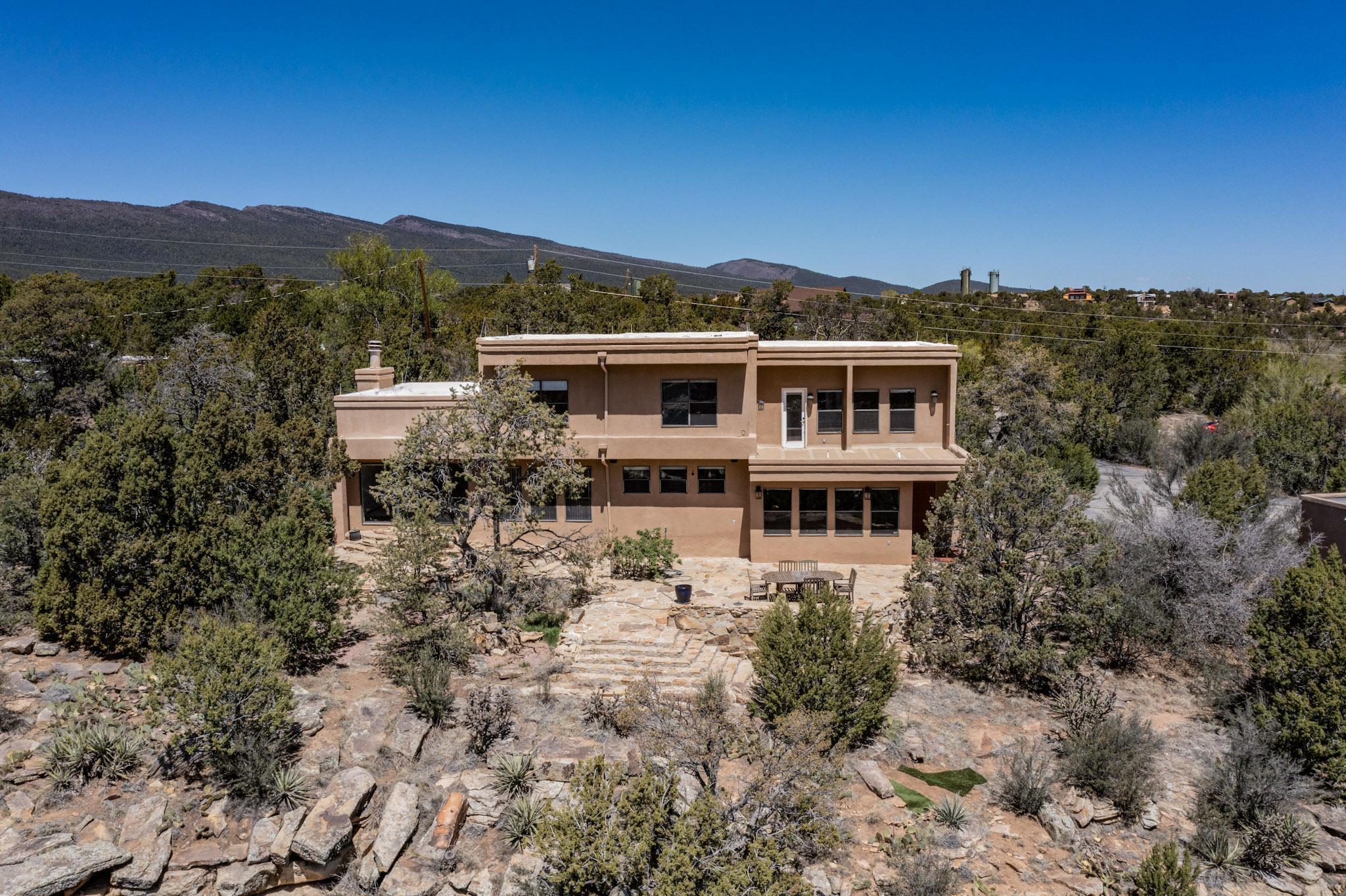 19 HIGH COUNTRY Drive - Main Image