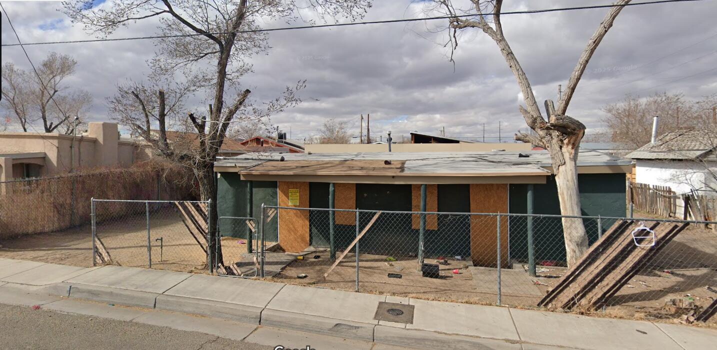 2919 Carlton Street NW - Main Image