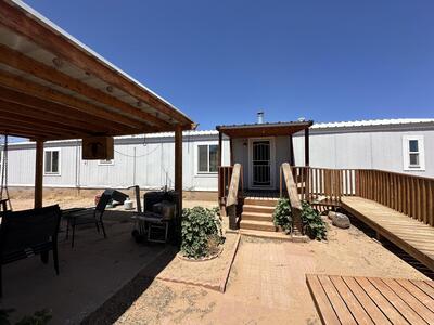 17 HOPI Drive, Los Lunas 