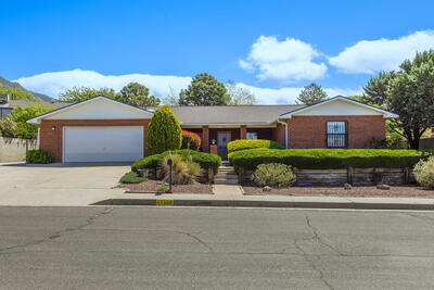 1608 VALDEZ Drive NE, Albuquerque