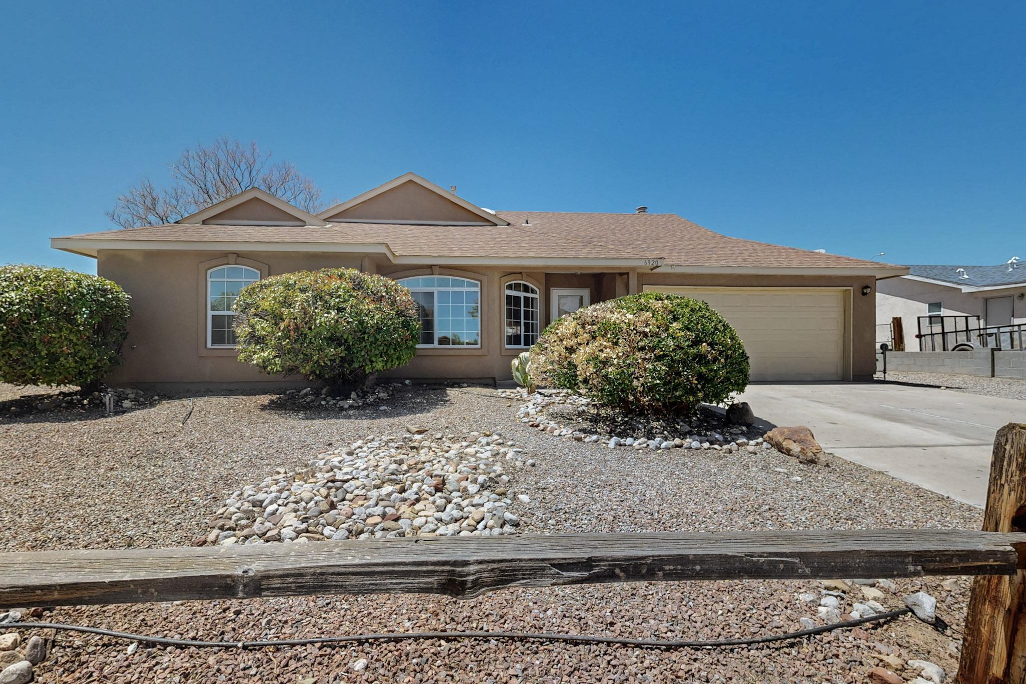 6920 Glen Hills Drive NE - Main Image