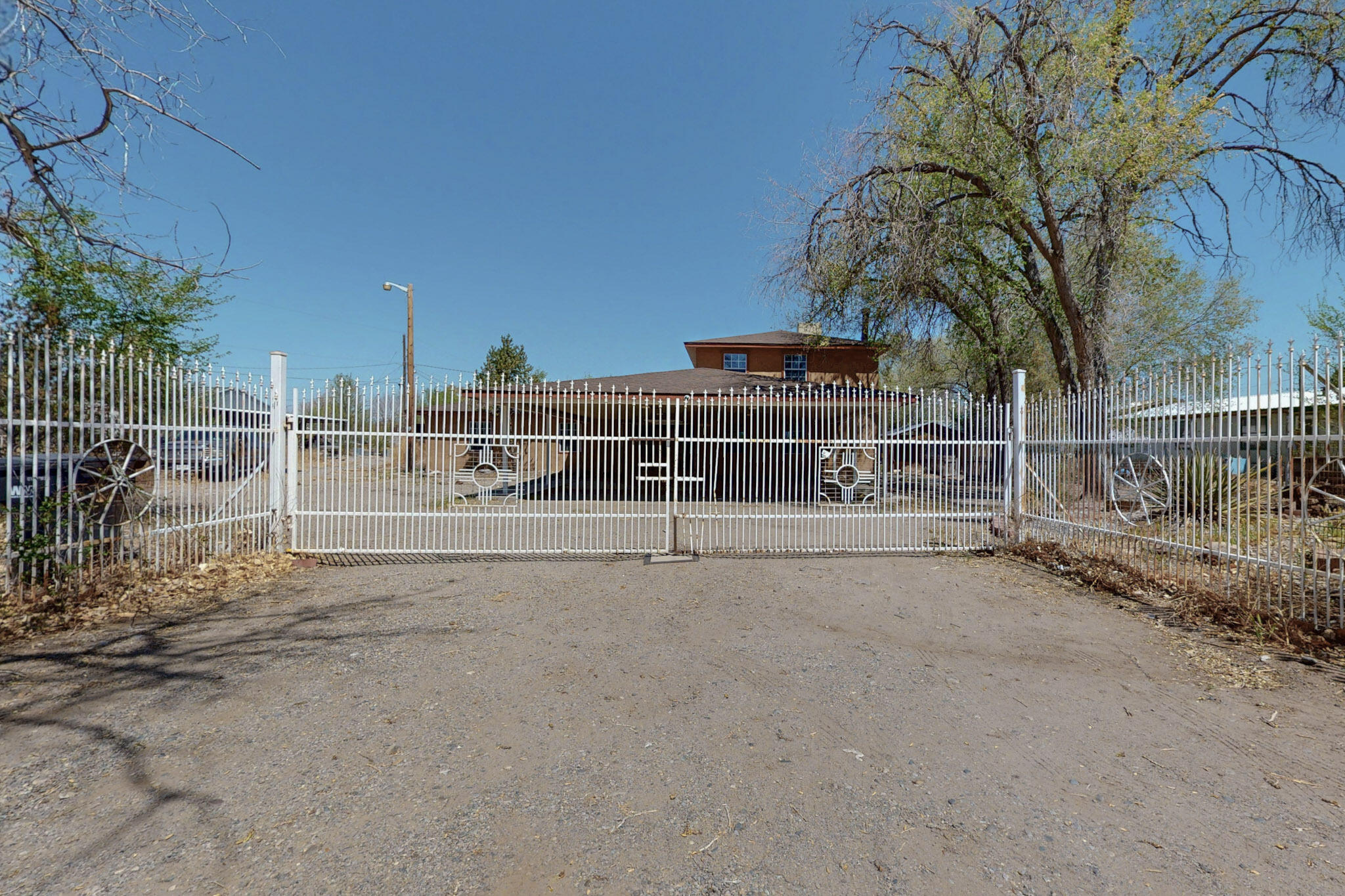 1647 ATRISCO Drive SW - Main Image