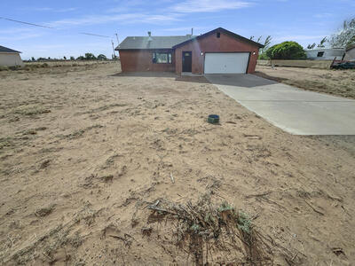 60 TURNER Drive, Los Lunas 