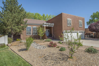 2409 Calle del Estavan NW, Albuquerque 