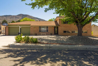 3616 SINGAPORE Circle NE, Albuquerque