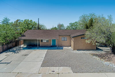 1137 MAXINE Street NE, Albuquerque