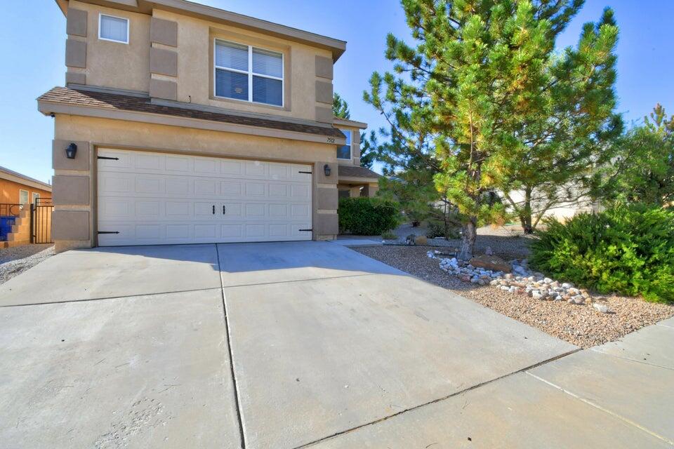 7512 PRAIRIE FALCON Avenue NW - Main Image