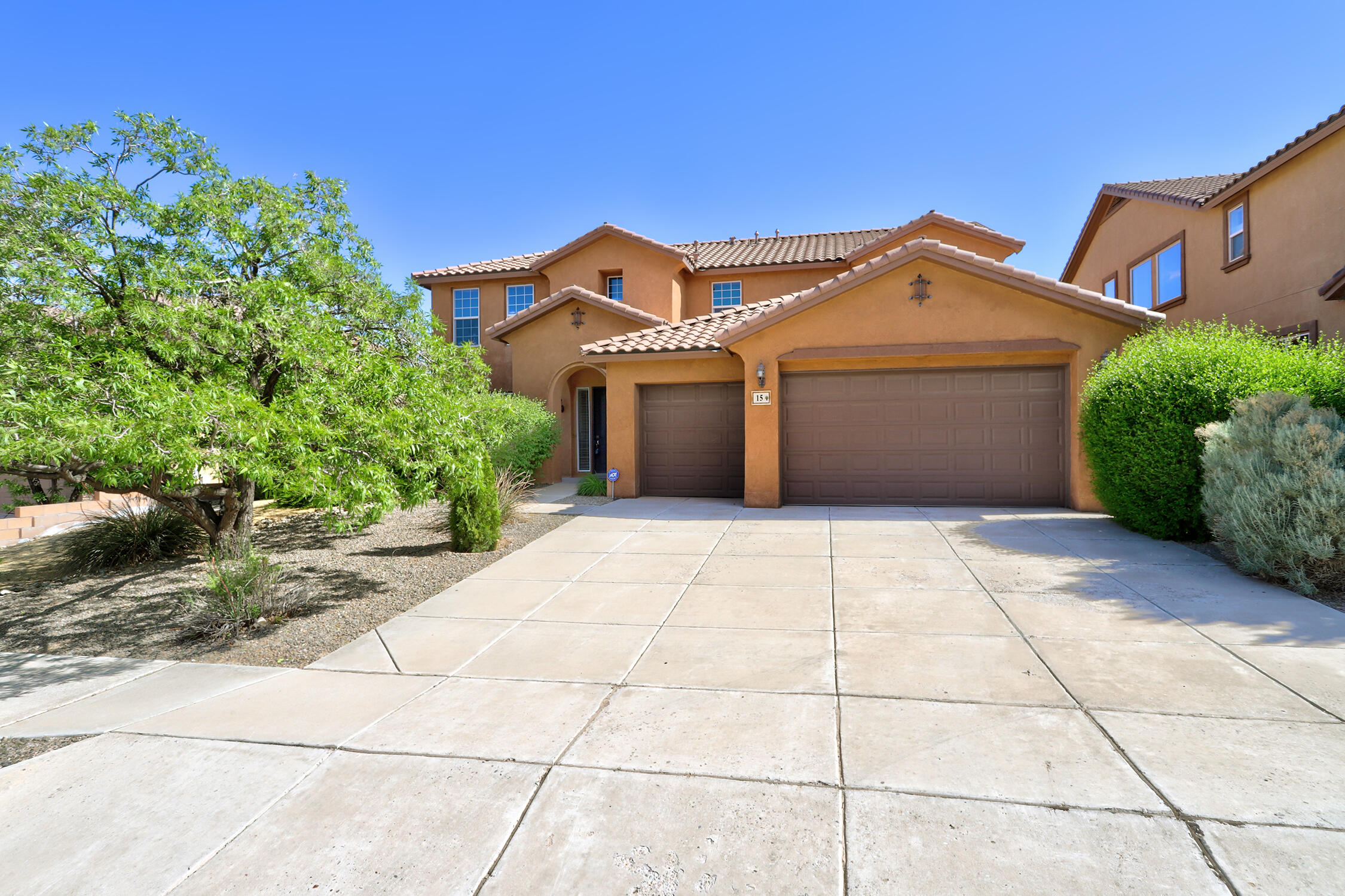 15 LOS MIRADORES Drive NE - Main Image
