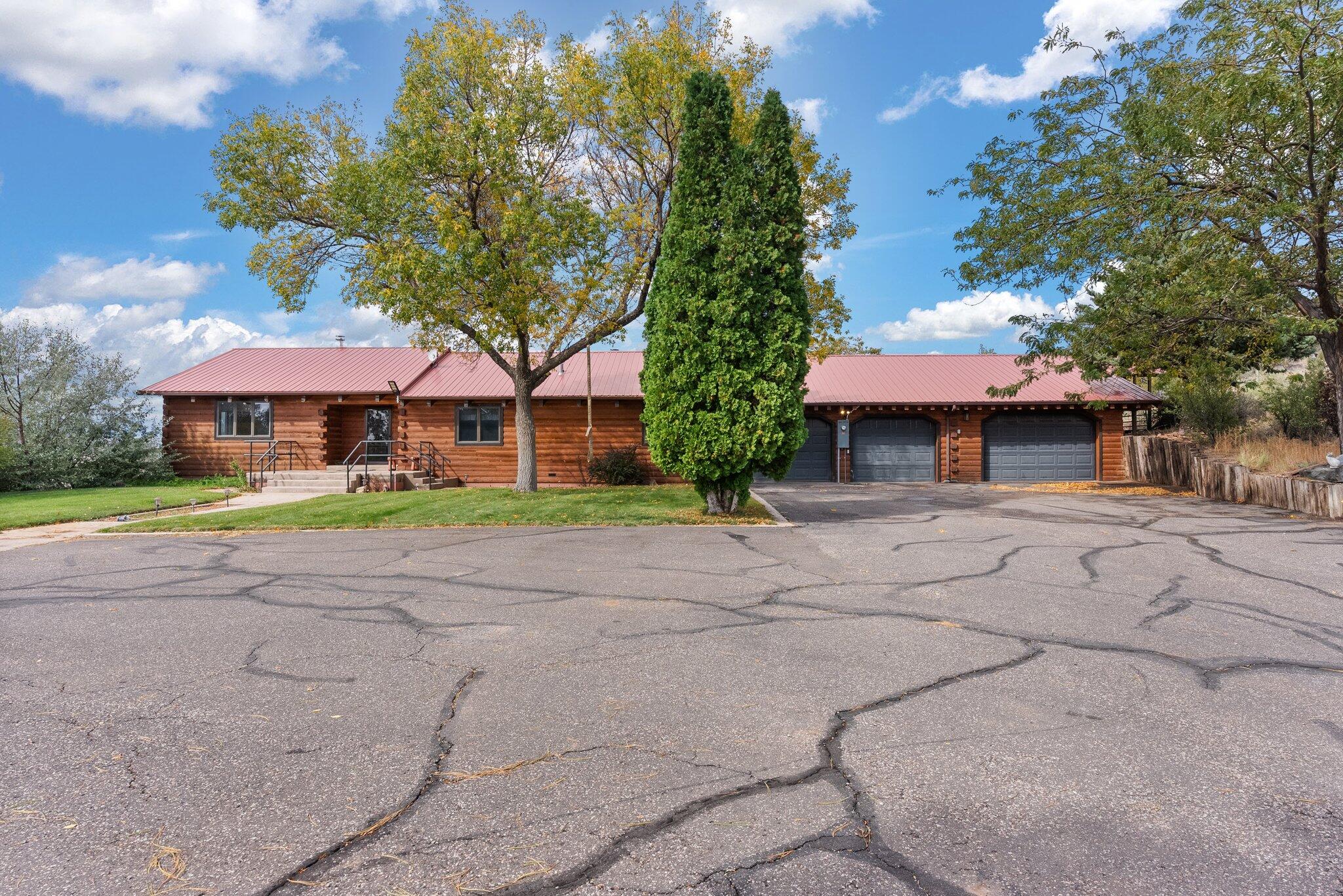515 HAYSTACK Place - Main Image