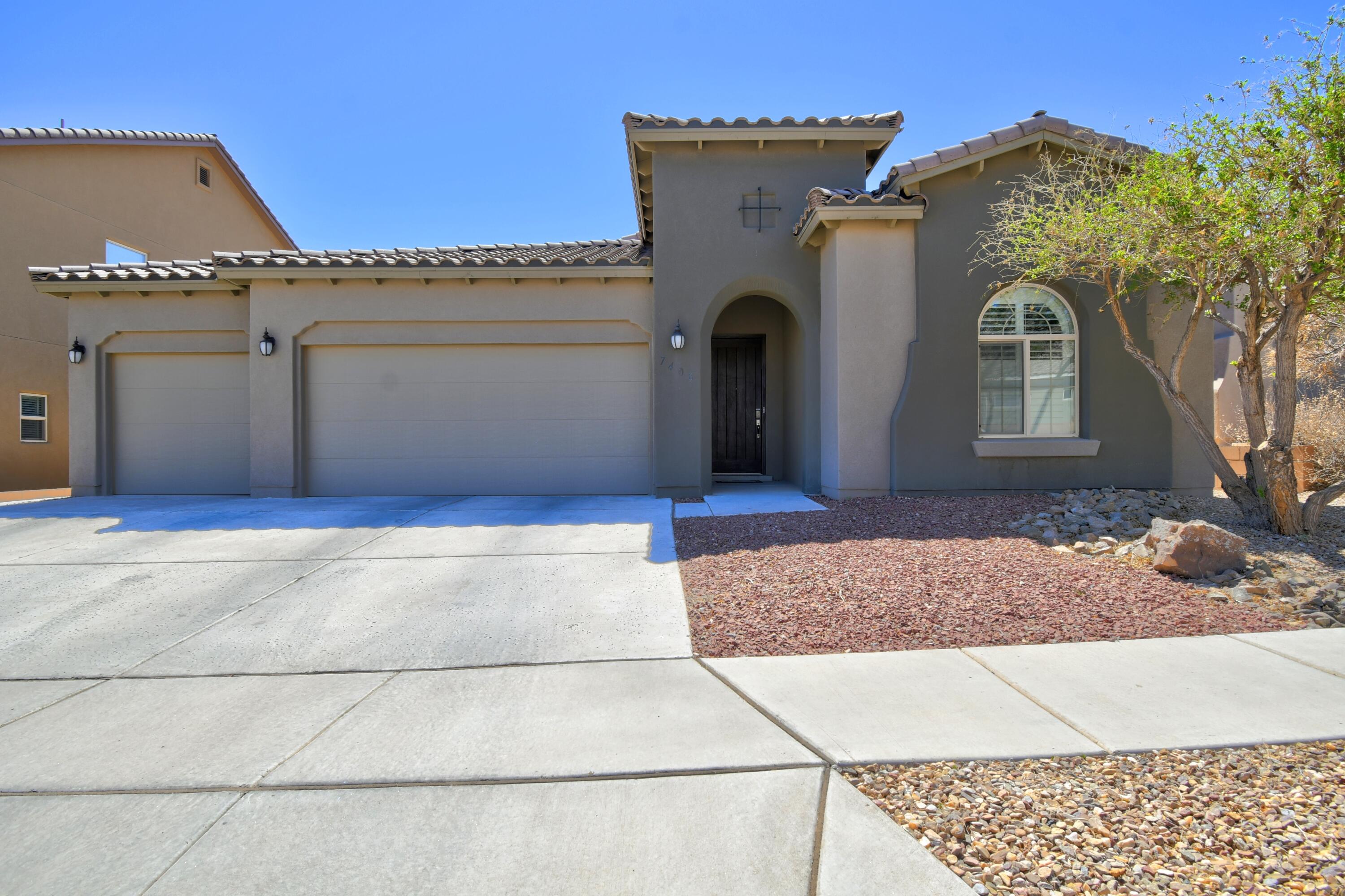7408 MOLAS Road NW - Main Image
