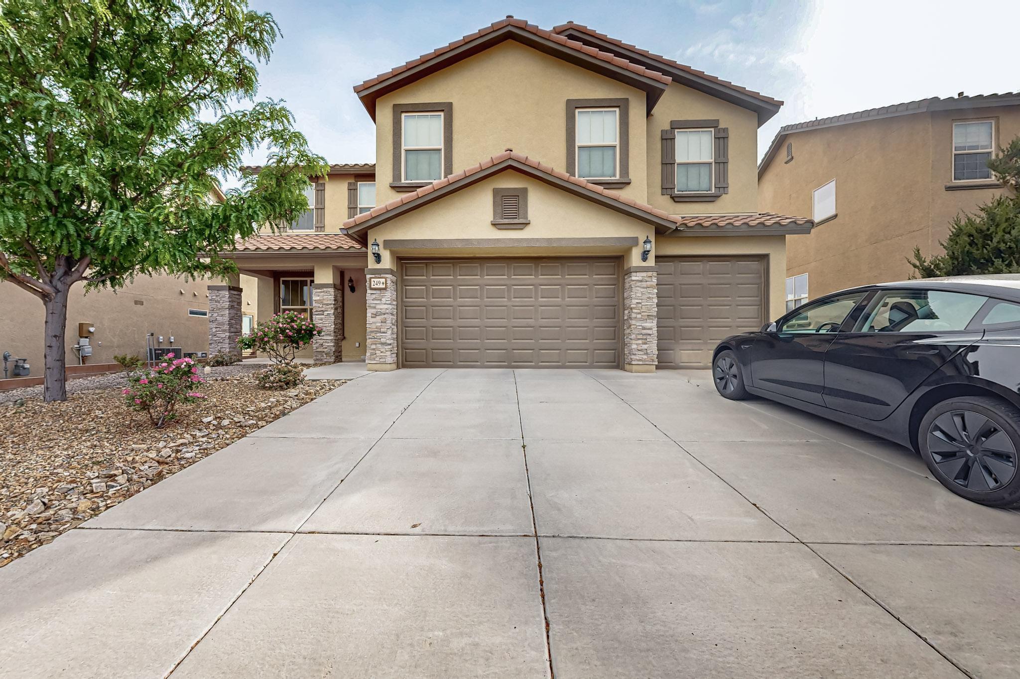 249 VALLE ALTO Drive NE - Main Image