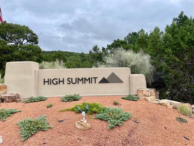 1084 S Summit Ridge, Santa Fe 