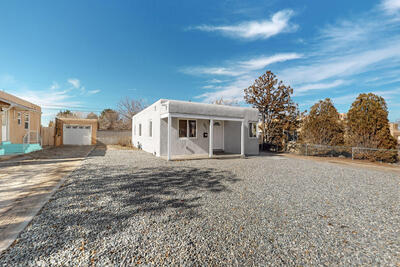 901 PRINCETON Drive SE, Albuquerque 
