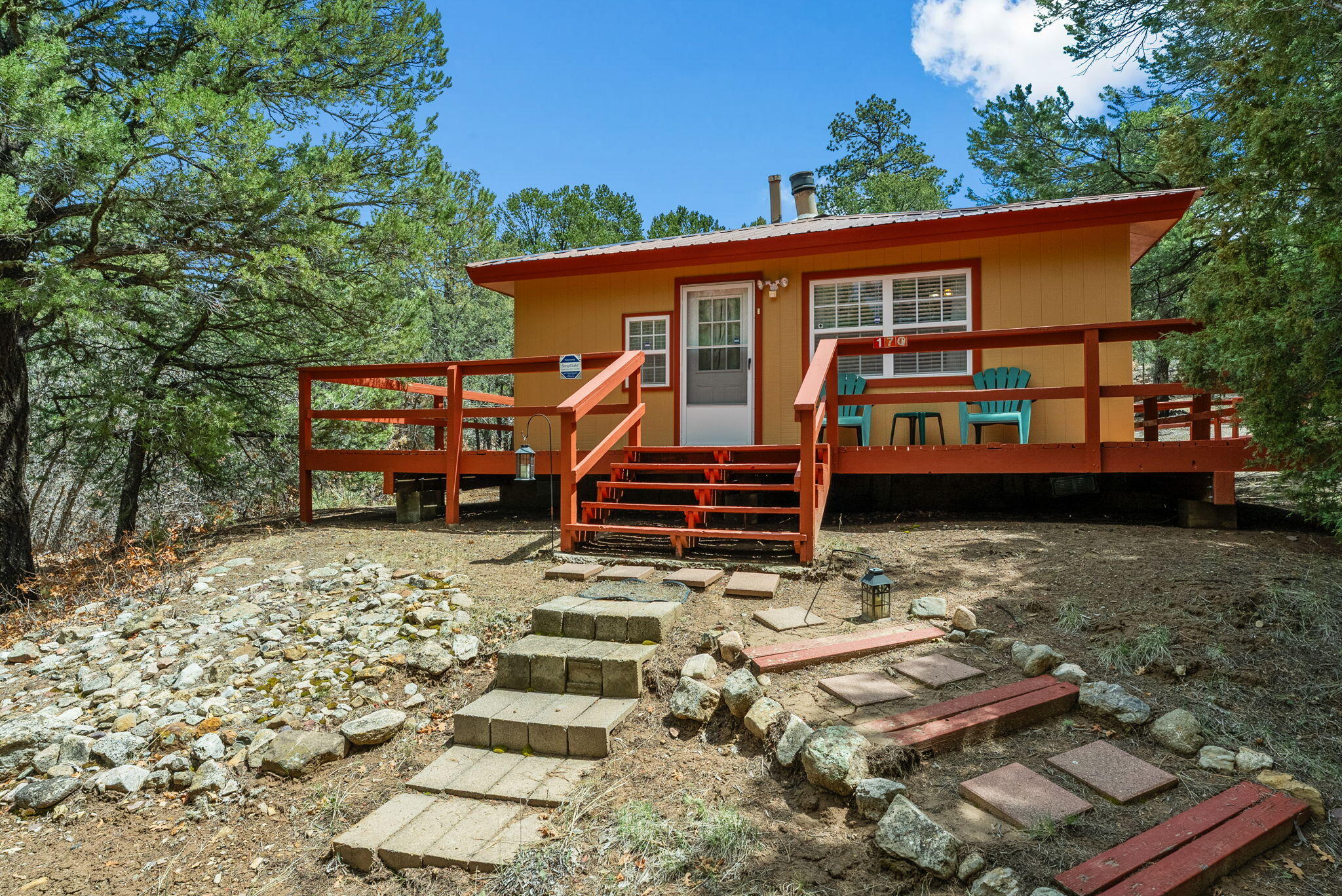 170 Northwest Slope Drive - Main Image
