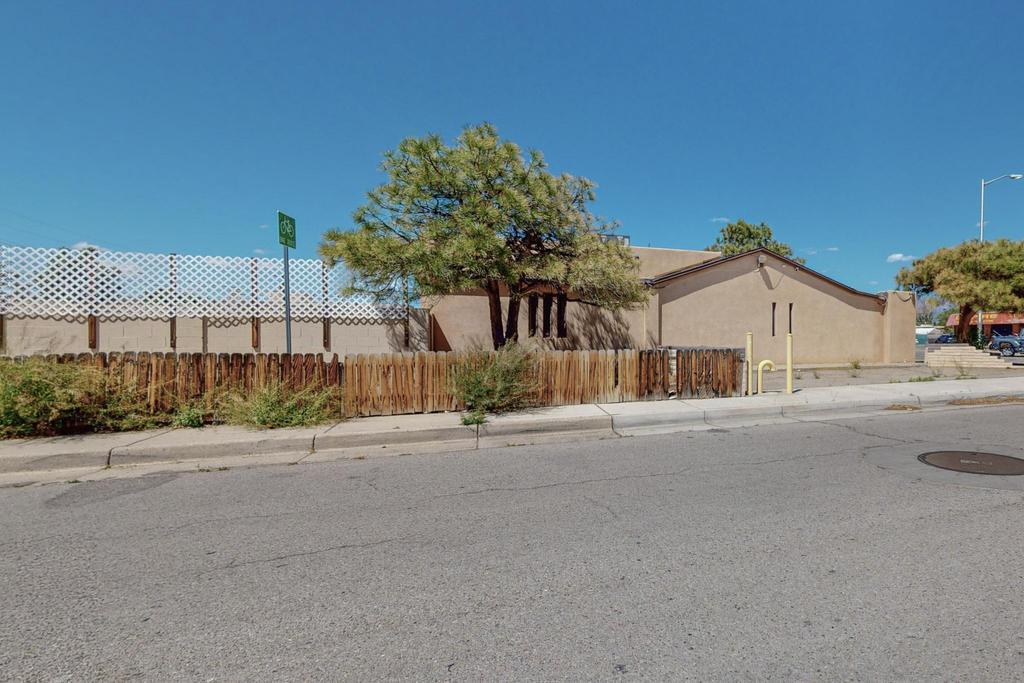 701 SAN MATEO Boulevard NE - Main Image