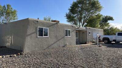 695 VALLE Drive, Bosque Farms 