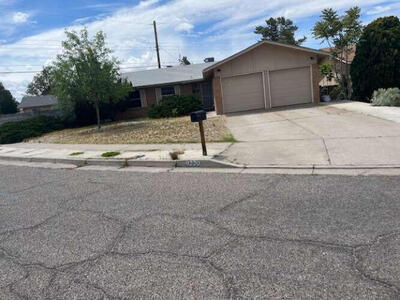 9220 LAS CAMAS Road NE, Albuquerque