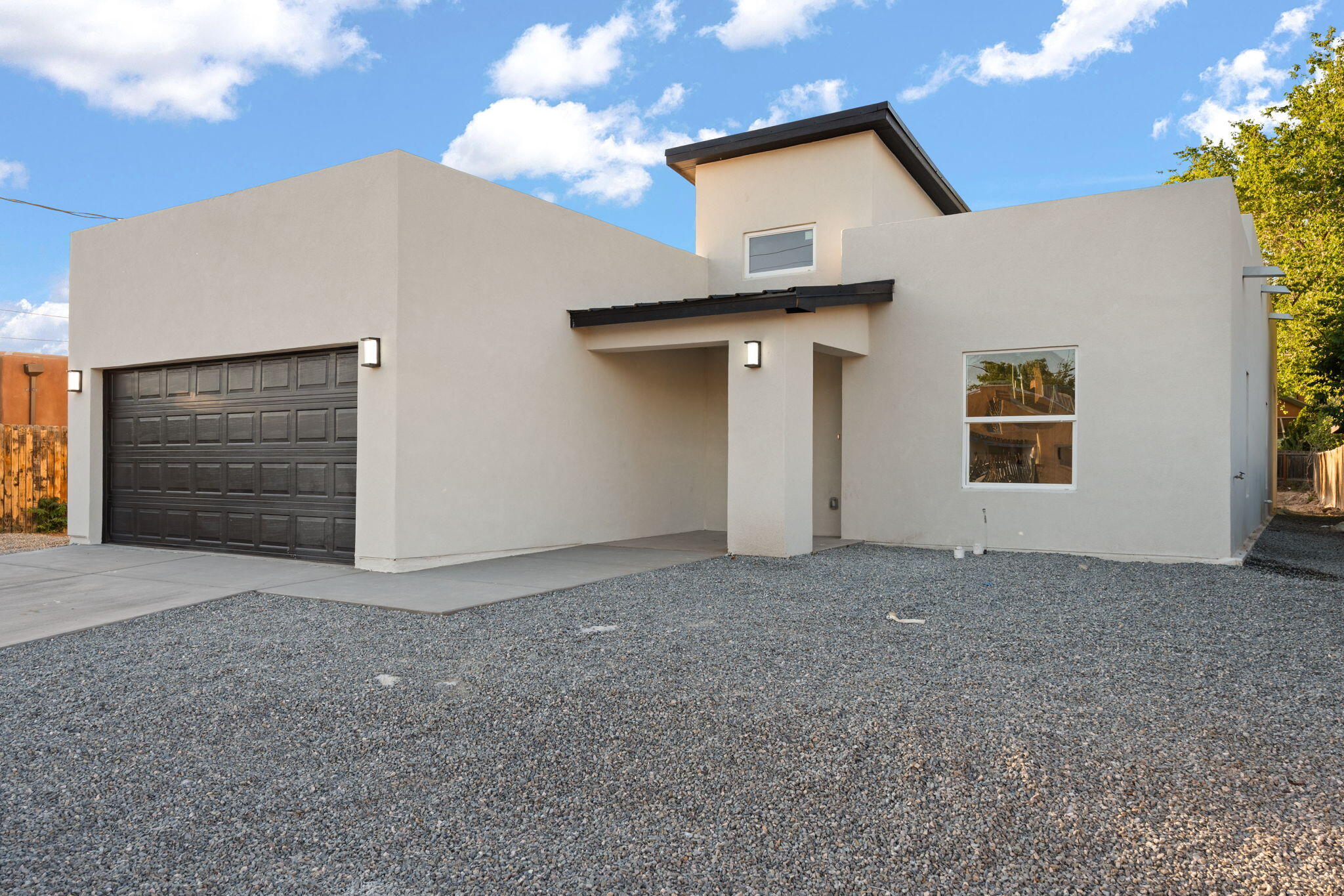 1619 GRIEGOS Road NW - Main Image