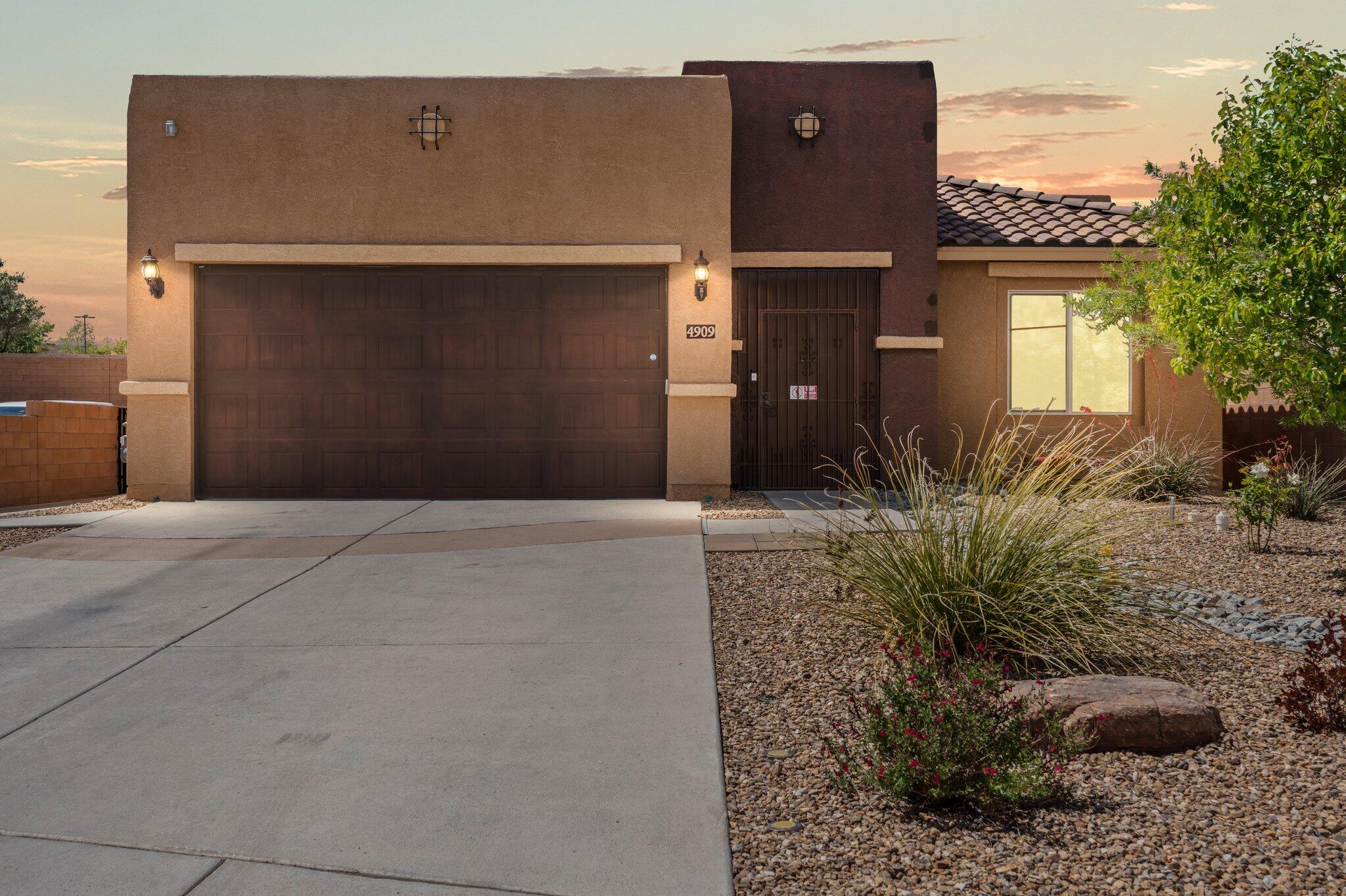 4909 CALLE ESPANA NW - Main Image