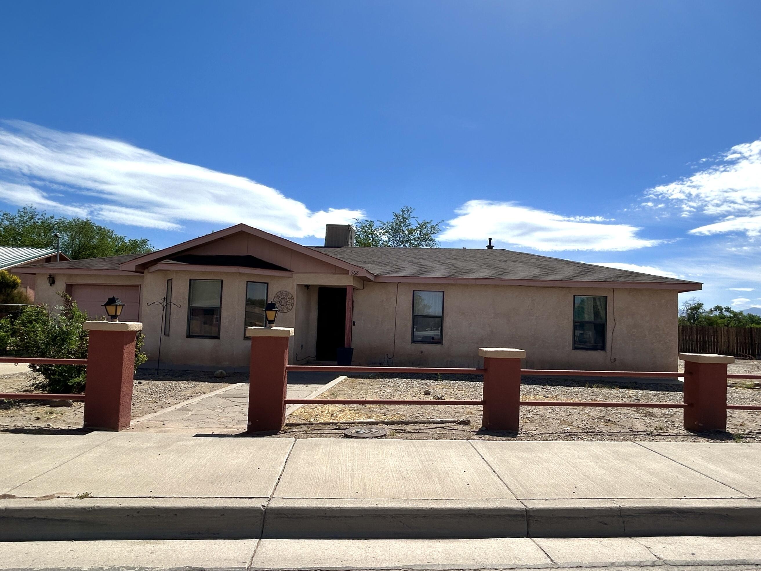 668 HELEN Circle - Main Image