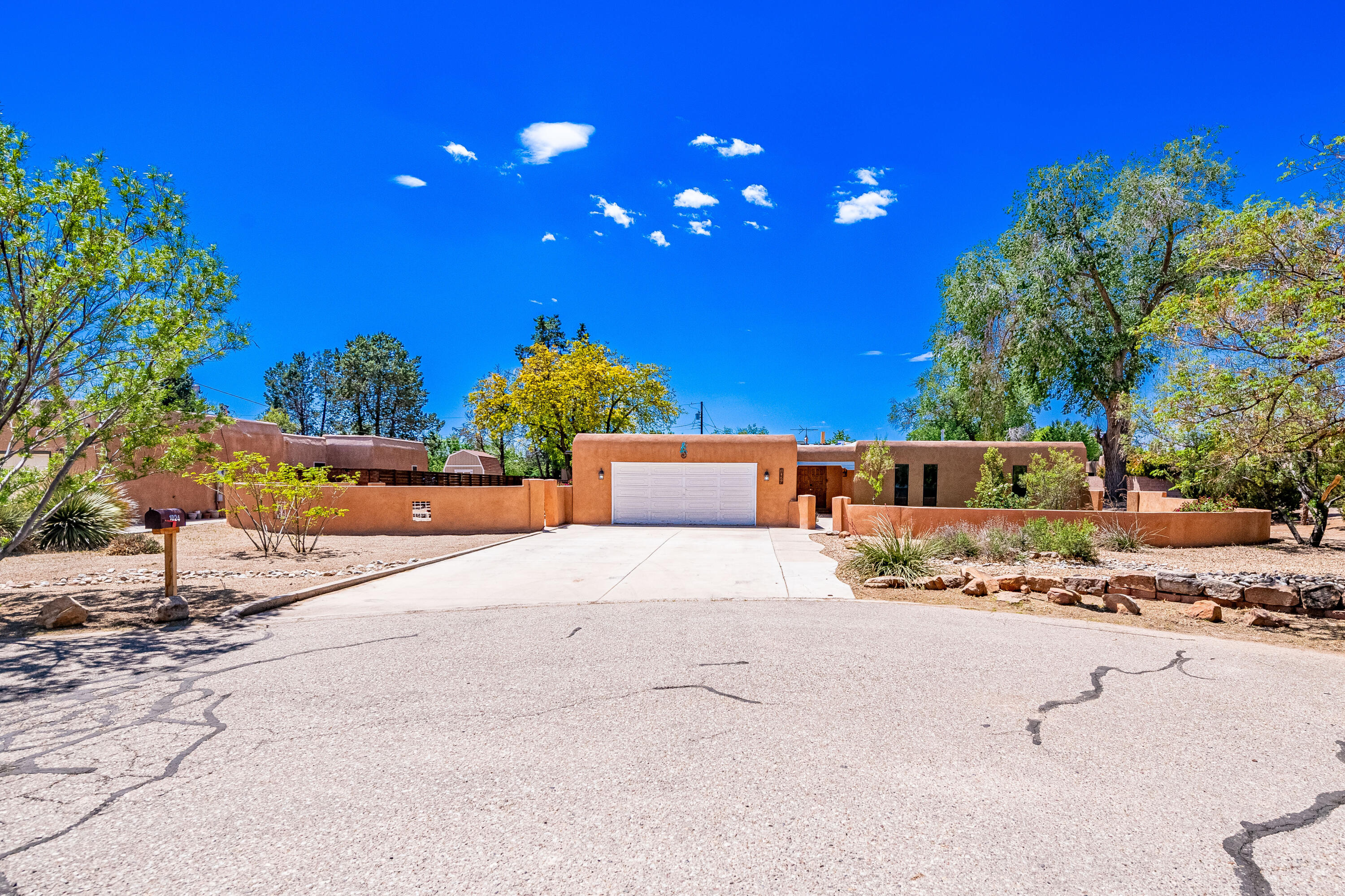 1024 SANDIA Road NW - Main Image