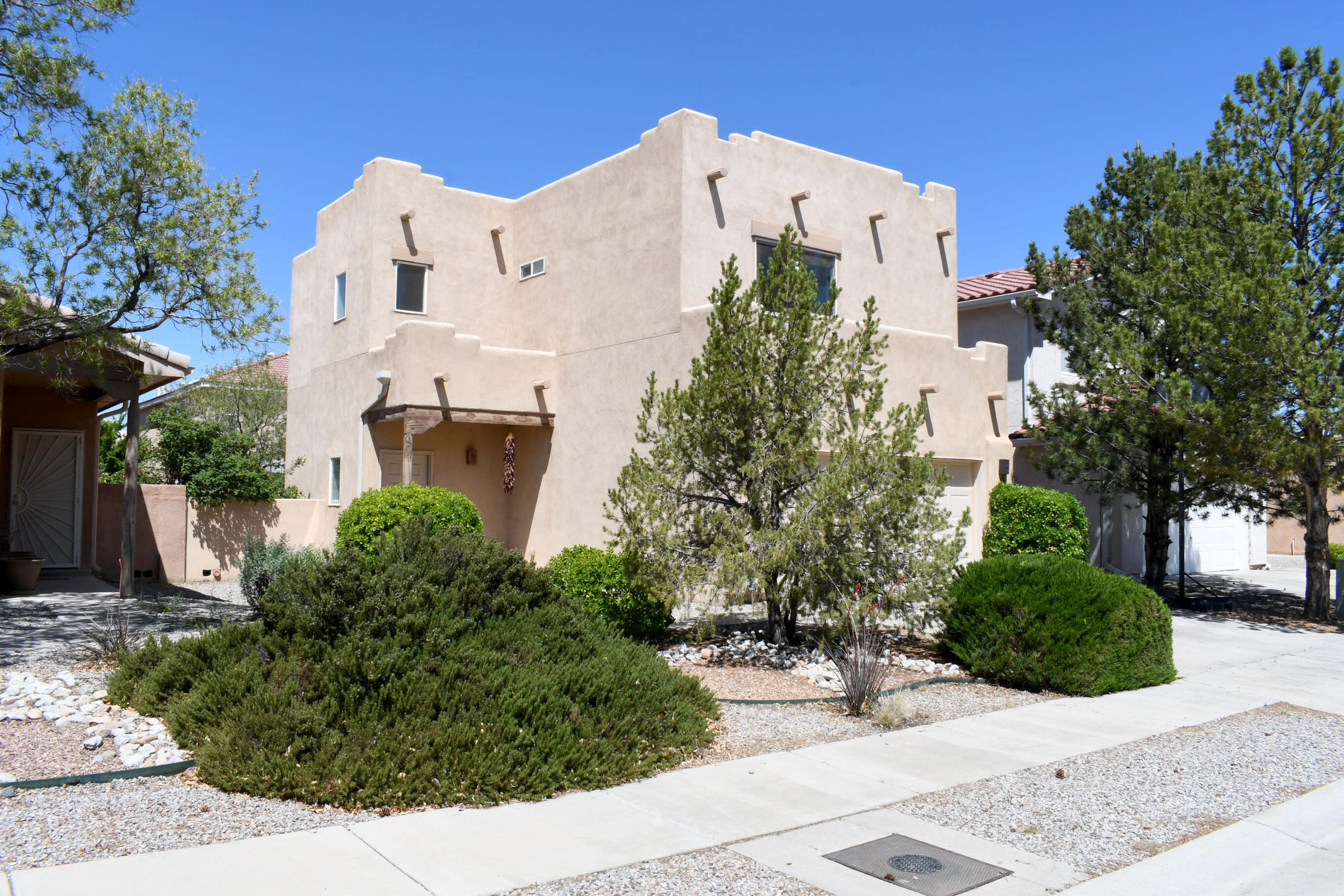 7527 Cricket Hill Drive NE - Main Image